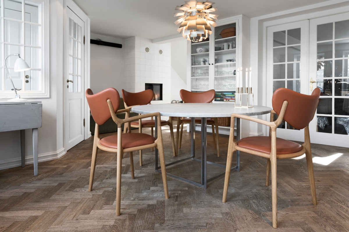 Truenorth-Designs_Salon_-Dining_-Chair_in_kitchen_Design_Asger-Soelberg_-02